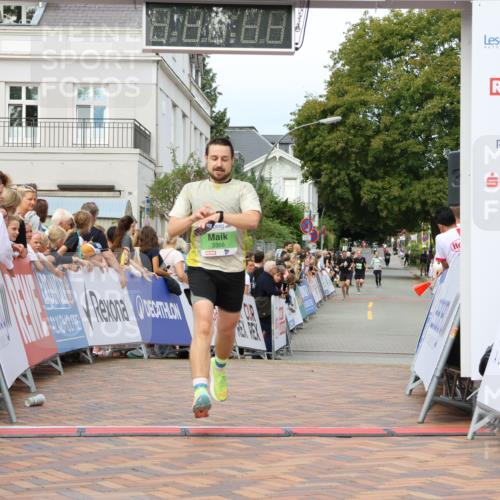 31.08.2025 - 21. Blankeneser Heldenlauf Strokosch-Dieckow http://msf.ph/oto/8671178 31.08.2025 10:53:25 Ziel 3356, 3371, 3272 meine-sportfotos.de