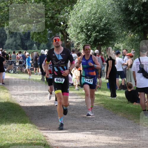 31.08.2025 - Elbe Triathlon Hamburg Luisa Fischer http://msf.ph/oto/8671185 31.08.2025 11:55:24 Laufen 133, 662, 1447 meine-sportfotos.de