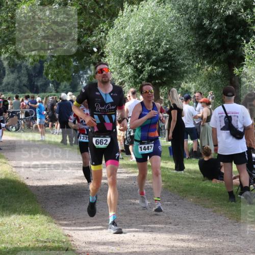 31.08.2025 - Elbe Triathlon Hamburg Luisa Fischer http://msf.ph/oto/8671187 31.08.2025 11:55:24 Laufen 133, 662, 1447 meine-sportfotos.de