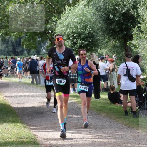 31.08.2025 - Elbe Triathlon Hamburg Luisa Fischer http://msf.ph/oto/8671191 31.08.2025 11:55:24 Laufen 1594, 662, 1335, 1447 meine-sportfotos.de