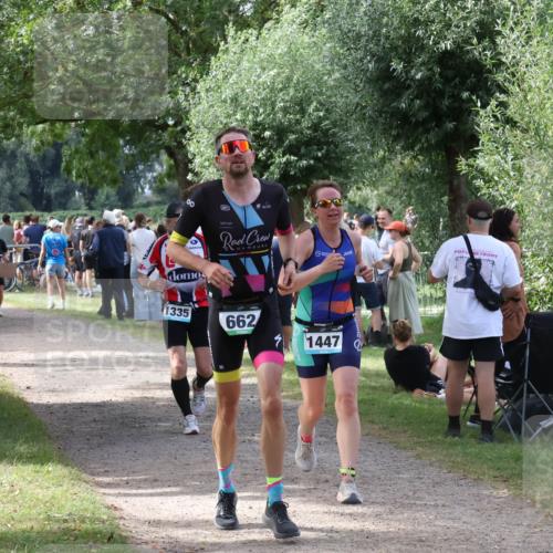 31.08.2025 - Elbe Triathlon Hamburg Luisa Fischer http://msf.ph/oto/8671193 31.08.2025 11:55:25 Laufen 1335, 662, 1447 meine-sportfotos.de