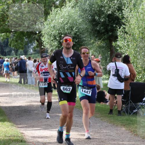 31.08.2025 - Elbe Triathlon Hamburg Luisa Fischer http://msf.ph/oto/8671197 31.08.2025 11:55:25 Laufen 1001, 1335, 662, 1447 meine-sportfotos.de