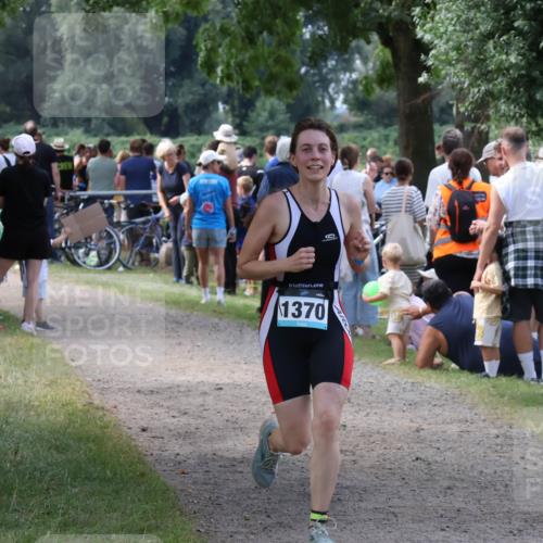 31.08.2025 - Elbe Triathlon Hamburg Luisa Fischer http://msf.ph/oto/8671228 31.08.2025 11:55:59 Laufen 1370 meine-sportfotos.de