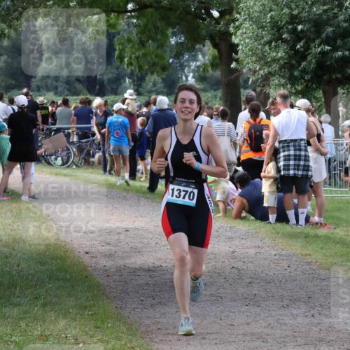 31.08.2025 - Elbe Triathlon Hamburg Luisa Fischer http://msf.ph/oto/8671230 31.08.2025 11:56:00 Laufen 1370 meine-sportfotos.de