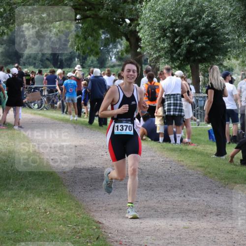 31.08.2025 - Elbe Triathlon Hamburg Luisa Fischer http://msf.ph/oto/8671233 31.08.2025 11:56:00 Laufen 1370 meine-sportfotos.de