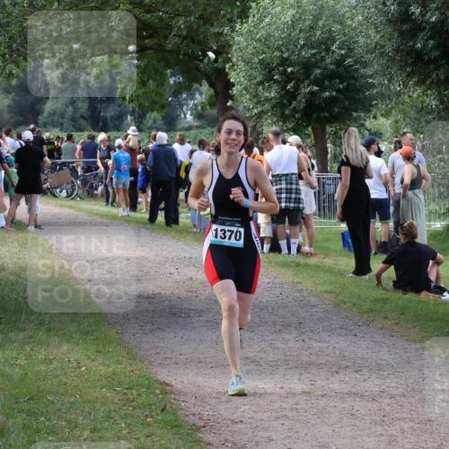 31.08.2025 - Elbe Triathlon Hamburg Luisa Fischer http://msf.ph/oto/8671236 31.08.2025 11:56:00 Laufen 1370 meine-sportfotos.de
