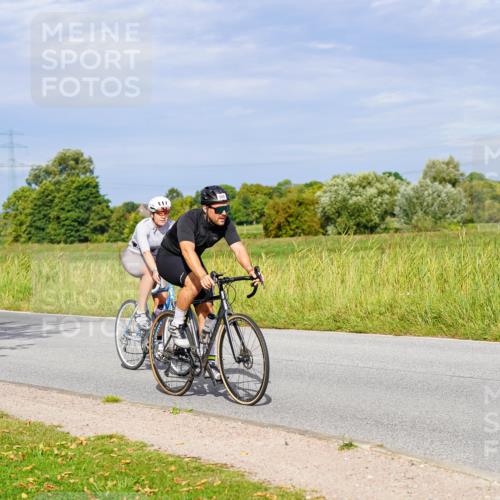31.08.2025 - Elbe Triathlon Hamburg Michael Burmester http://msf.ph/oto/8671249 31.08.2025 10:02:14 Radfahren 569, 570, 838, 909 meine-sportfotos.de