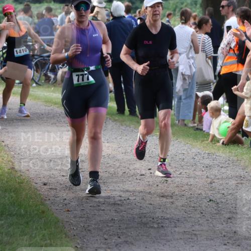 31.08.2025 - Elbe Triathlon Hamburg Luisa Fischer http://msf.ph/oto/8671253 31.08.2025 11:56:12 Laufen 1410, 777 meine-sportfotos.de