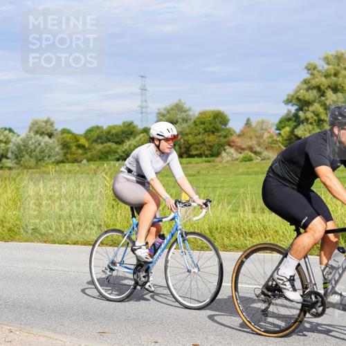 31.08.2025 - Elbe Triathlon Hamburg Michael Burmester http://msf.ph/oto/8671257 31.08.2025 10:02:14 Radfahren 569, 570, 838, 909 meine-sportfotos.de
