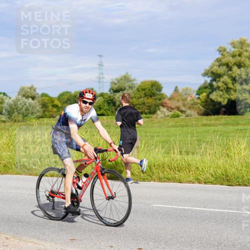31.08.2025 - Elbe Triathlon Hamburg Michael Burmester http://msf.ph/oto/8671263 31.08.2025 10:02:16 Radfahren 569, 570, 808, 838, 909 meine-sportfotos.de