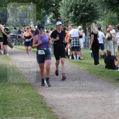 31.08.2025 - Elbe Triathlon Hamburg Luisa Fischer http://msf.ph/oto/8671268 31.08.2025 11:56:14 Laufen 1410, 777 meine-sportfotos.de