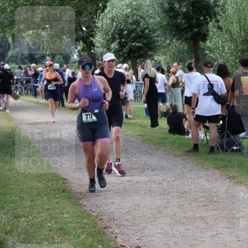 31.08.2025 - Elbe Triathlon Hamburg Luisa Fischer http://msf.ph/oto/8671279 31.08.2025 11:56:16 Laufen 1410, 717 meine-sportfotos.de