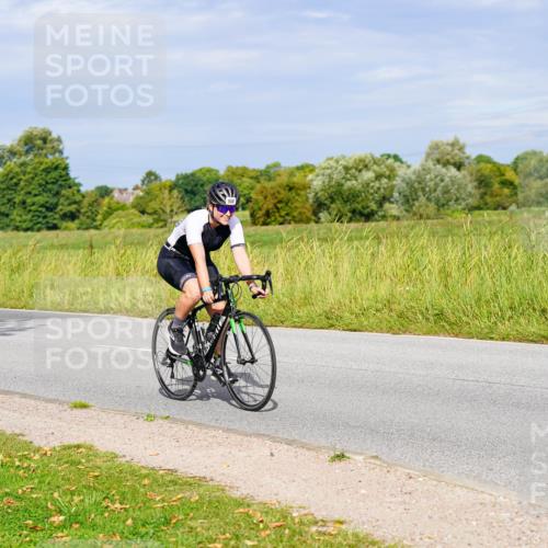 31.08.2025 - Elbe Triathlon Hamburg Michael Burmester http://msf.ph/oto/8671296 31.08.2025 10:02:21 Radfahren 808 meine-sportfotos.de