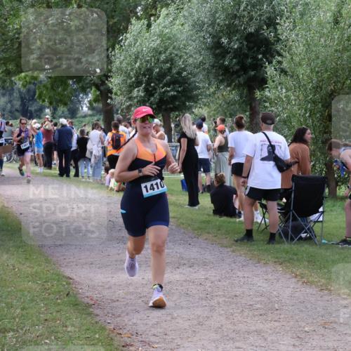 31.08.2025 - Elbe Triathlon Hamburg Luisa Fischer http://msf.ph/oto/8671307 31.08.2025 11:56:20 Laufen 1481, 1410 meine-sportfotos.de