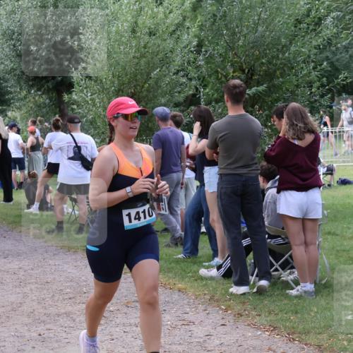 31.08.2025 - Elbe Triathlon Hamburg Luisa Fischer http://msf.ph/oto/8671317 31.08.2025 11:56:21 Laufen 1410 meine-sportfotos.de