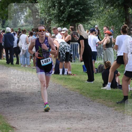 31.08.2025 - Elbe Triathlon Hamburg Luisa Fischer http://msf.ph/oto/8671324 31.08.2025 11:56:25 Laufen 14, 1328, 1481 meine-sportfotos.de
