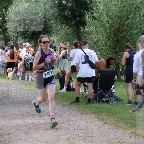 31.08.2025 - Elbe Triathlon Hamburg Luisa Fischer http://msf.ph/oto/8671331 31.08.2025 11:56:26 Laufen 1328, 1481 meine-sportfotos.de