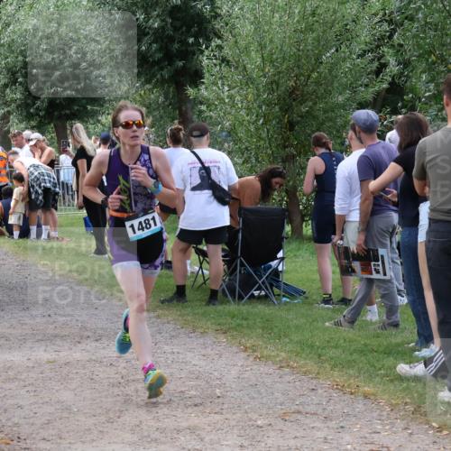 31.08.2025 - Elbe Triathlon Hamburg Luisa Fischer http://msf.ph/oto/8671335 31.08.2025 11:56:26 Laufen 1328, 1481 meine-sportfotos.de