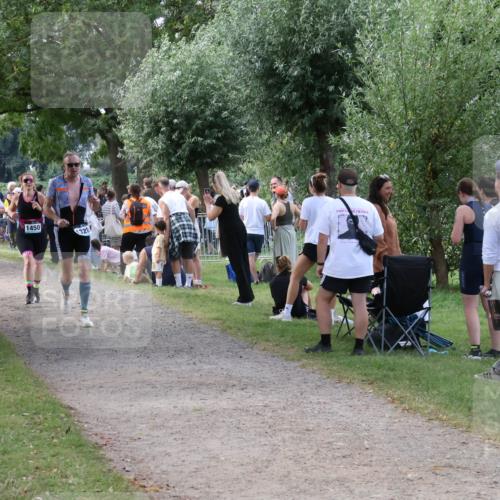 31.08.2025 - Elbe Triathlon Hamburg Luisa Fischer http://msf.ph/oto/8671343 31.08.2025 11:56:27 Laufen 1450, 1328 meine-sportfotos.de