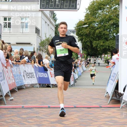 31.08.2025 - 21. Blankeneser Heldenlauf Strokosch-Dieckow http://msf.ph/oto/8671348 31.08.2025 10:53:20 Ziel 3371, 3636, 3272 meine-sportfotos.de