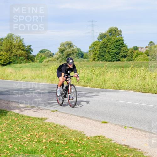 31.08.2025 - Elbe Triathlon Hamburg Michael Burmester http://msf.ph/oto/8671352 31.08.2025 10:02:49 Radfahren 599, 614, 638, 803 meine-sportfotos.de