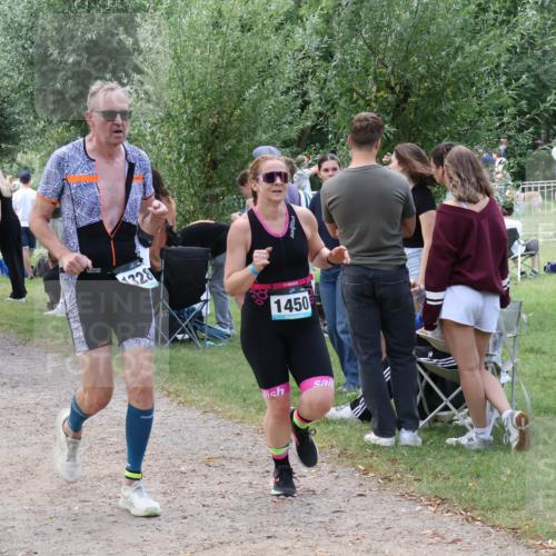 31.08.2025 - Elbe Triathlon Hamburg Luisa Fischer http://msf.ph/oto/8671380 31.08.2025 11:56:32 Laufen 328, 1450 meine-sportfotos.de