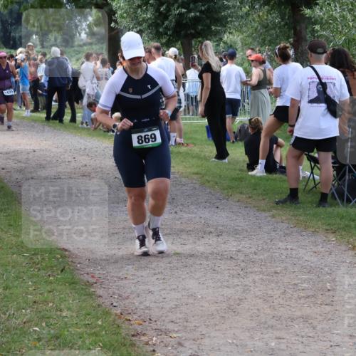 31.08.2025 - Elbe Triathlon Hamburg Luisa Fischer http://msf.ph/oto/8671388 31.08.2025 11:56:34 Laufen 1435, 869 meine-sportfotos.de