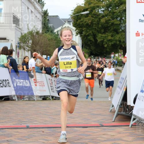 31.08.2025 - 21. Blankeneser Heldenlauf Strokosch-Dieckow http://msf.ph/oto/8671391 31.08.2025 10:32:13 Ziel 2418 meine-sportfotos.de