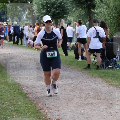 31.08.2025 - Elbe Triathlon Hamburg Luisa Fischer http://msf.ph/oto/8671397 31.08.2025 11:56:35 Laufen 1435, 869 meine-sportfotos.de