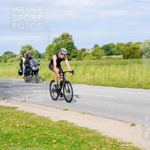 31.08.2025 - Elbe Triathlon Hamburg Michael Burmester http://msf.ph/oto/8671420 31.08.2025 10:02:58 Radfahren 428, 495, 618, 638, 682, 696, 727, 739, 850, 912 meine-sportfotos.de