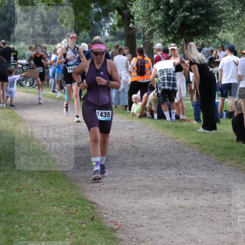 31.08.2025 - Elbe Triathlon Hamburg Luisa Fischer http://msf.ph/oto/8671423 31.08.2025 11:56:41 Laufen 10, 1448, 144, 1435 meine-sportfotos.de