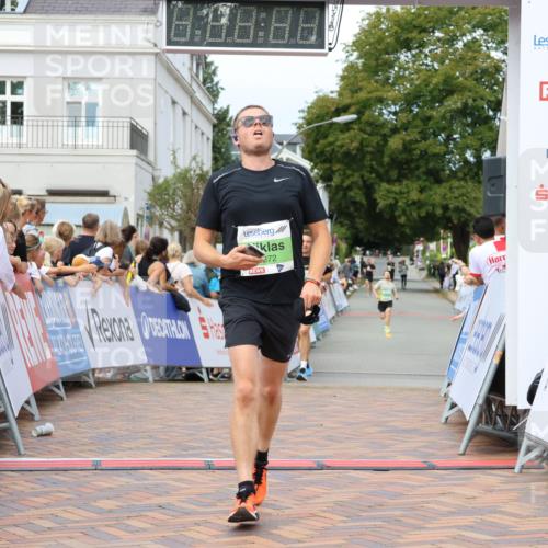 31.08.2025 - 21. Blankeneser Heldenlauf Strokosch-Dieckow http://msf.ph/oto/8671425 31.08.2025 10:53:18 Ziel 3371, 3636, 3272 meine-sportfotos.de