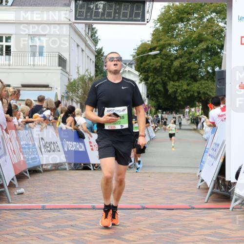 31.08.2025 - 21. Blankeneser Heldenlauf Strokosch-Dieckow http://msf.ph/oto/8671448 31.08.2025 10:53:18 Ziel 3371, 3636, 3272 meine-sportfotos.de