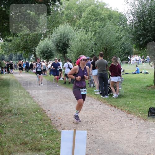 31.08.2025 - Elbe Triathlon Hamburg Luisa Fischer http://msf.ph/oto/8671449 31.08.2025 11:56:44 Laufen 1442, 1435 meine-sportfotos.de