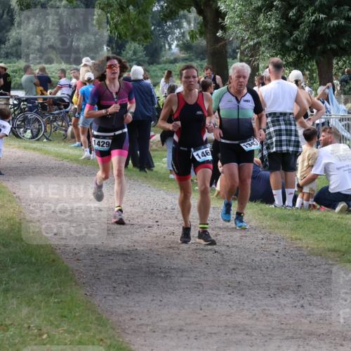 31.08.2025 - Elbe Triathlon Hamburg Luisa Fischer http://msf.ph/oto/8671467 31.08.2025 11:56:54 Laufen 1429, 146, 1343, 1980 meine-sportfotos.de