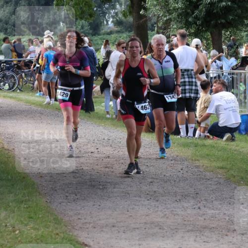 31.08.2025 - Elbe Triathlon Hamburg Luisa Fischer http://msf.ph/oto/8671469 31.08.2025 11:56:54 Laufen 1429, 1462, 1343, 1980 meine-sportfotos.de