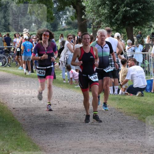 31.08.2025 - Elbe Triathlon Hamburg Luisa Fischer http://msf.ph/oto/8671471 31.08.2025 11:56:54 Laufen 100, 100, 1429, 146, 1343, 1980 meine-sportfotos.de