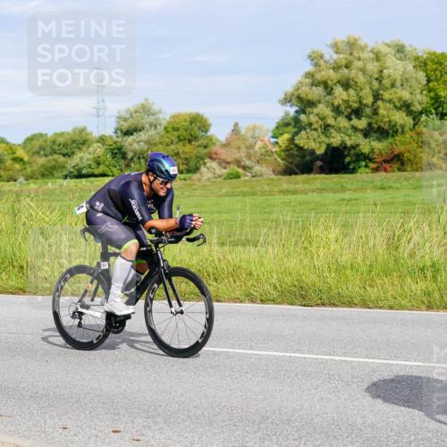 31.08.2025 - Elbe Triathlon Hamburg Michael Burmester http://msf.ph/oto/8671500 31.08.2025 10:03:06 Radfahren 495, 515, 588, 696, 777, 828, 834 meine-sportfotos.de