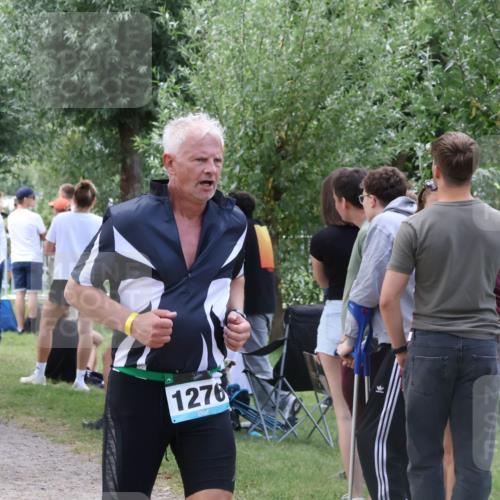 31.08.2025 - Elbe Triathlon Hamburg Luisa Fischer http://msf.ph/oto/8671538 31.08.2025 11:57:44 Laufen 393, 1276 meine-sportfotos.de