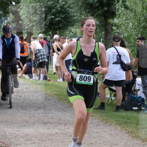 31.08.2025 - Elbe Triathlon Hamburg Luisa Fischer http://msf.ph/oto/8671554 31.08.2025 11:57:50 Laufen 809 meine-sportfotos.de
