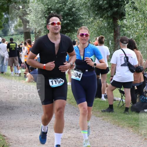 31.08.2025 - Elbe Triathlon Hamburg Luisa Fischer http://msf.ph/oto/8671571 31.08.2025 11:58:06 Laufen 316, 157, 1597, 115, 1404 meine-sportfotos.de