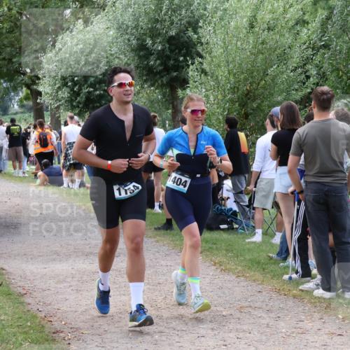 31.08.2025 - Elbe Triathlon Hamburg Luisa Fischer http://msf.ph/oto/8671576 31.08.2025 11:58:07 Laufen 1316, 1576, 1597, 1404 meine-sportfotos.de