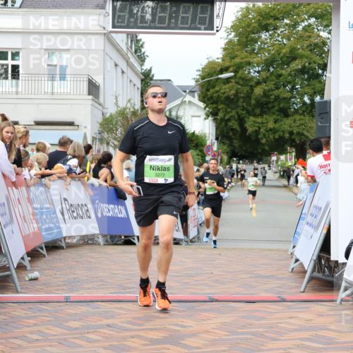 31.08.2025 - 21. Blankeneser Heldenlauf Strokosch-Dieckow http://msf.ph/oto/8671583 31.08.2025 10:53:17 Ziel 3371, 3636, 3272 meine-sportfotos.de