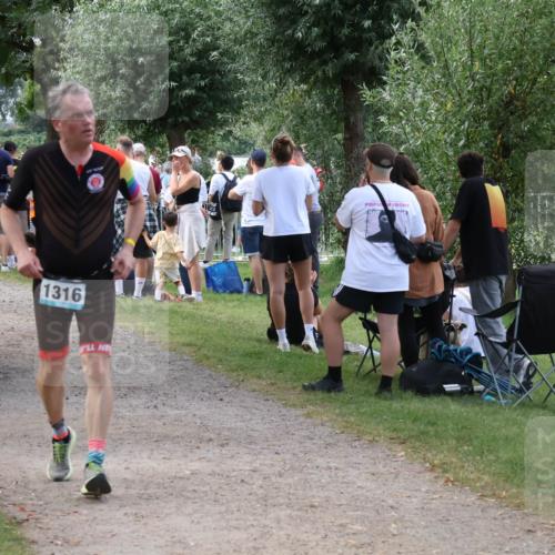 31.08.2025 - Elbe Triathlon Hamburg Luisa Fischer http://msf.ph/oto/8671612 31.08.2025 11:58:17 Laufen 1316 meine-sportfotos.de