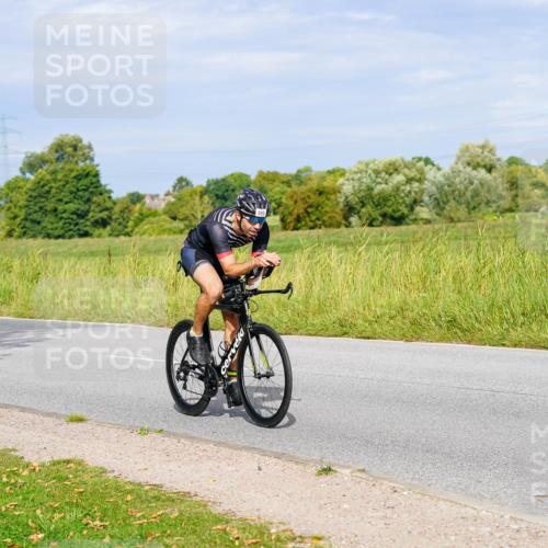 31.08.2025 - Elbe Triathlon Hamburg Michael Burmester http://msf.ph/oto/8671616 31.08.2025 10:03:19 Radfahren 510, 595, 603, 658, 816, 901, 915 meine-sportfotos.de