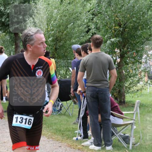 31.08.2025 - Elbe Triathlon Hamburg Luisa Fischer http://msf.ph/oto/8671632 31.08.2025 11:58:20 Laufen 1316, 1910 meine-sportfotos.de