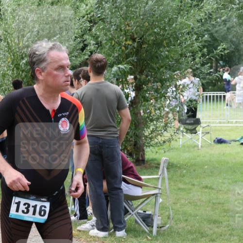 31.08.2025 - Elbe Triathlon Hamburg Luisa Fischer http://msf.ph/oto/8671634 31.08.2025 11:58:20 Laufen 1316, 1910 meine-sportfotos.de