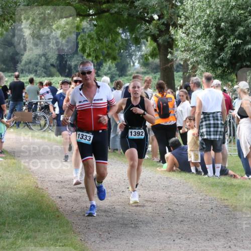 31.08.2025 - Elbe Triathlon Hamburg Luisa Fischer http://msf.ph/oto/8671635 31.08.2025 11:58:21 Laufen 1333, 1392 meine-sportfotos.de