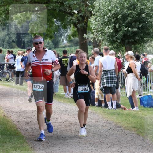 31.08.2025 - Elbe Triathlon Hamburg Luisa Fischer http://msf.ph/oto/8671639 31.08.2025 11:58:22 Laufen 83, 1333, 1392 meine-sportfotos.de