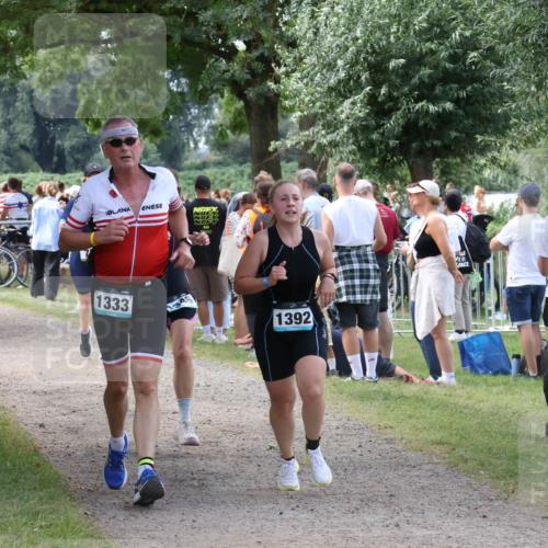 31.08.2025 - Elbe Triathlon Hamburg Luisa Fischer http://msf.ph/oto/8671642 31.08.2025 11:58:22 Laufen 1333, 346, 1392 meine-sportfotos.de